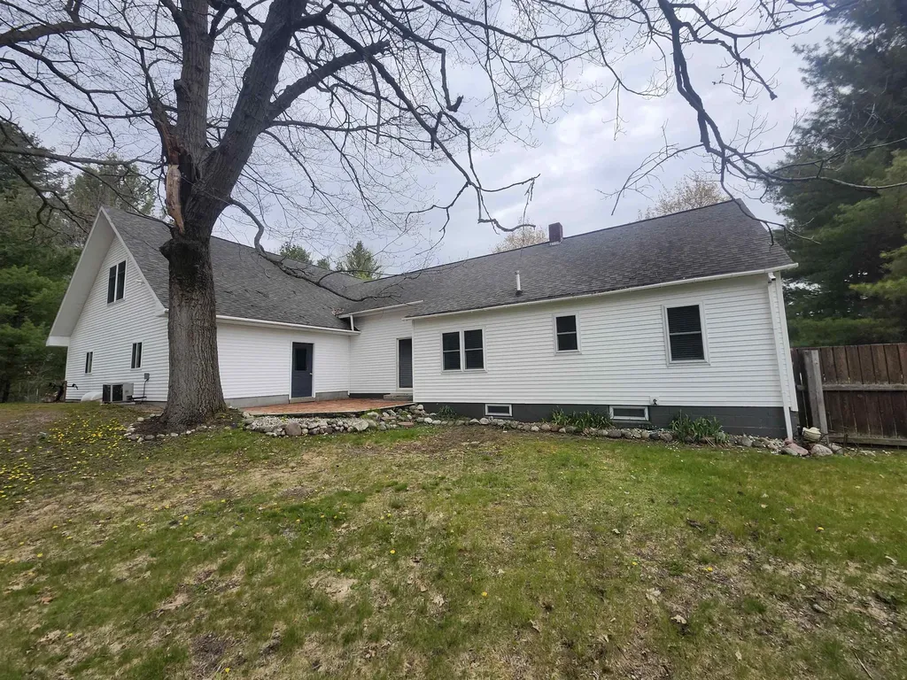 1007 W 1st Street Tawas Township MI 48763