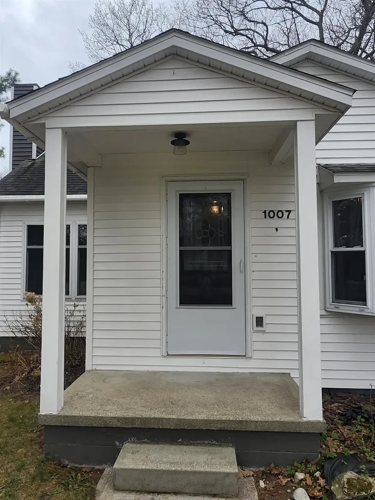 1007 W 1st Street Tawas Township MI 48763