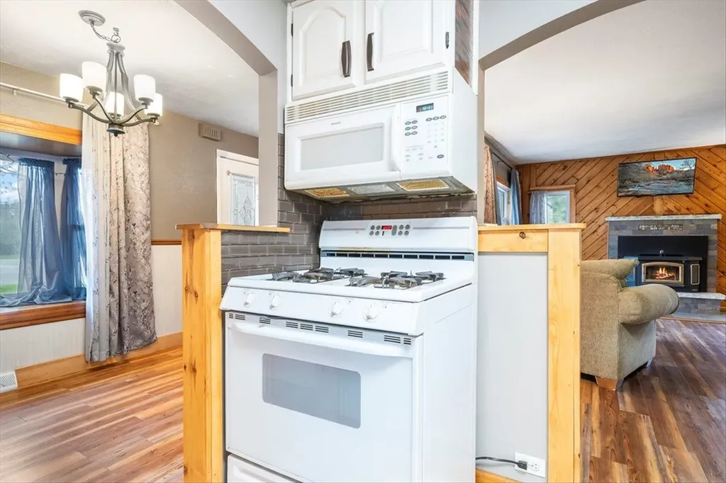 1007 W 1st Street Tawas Township MI 48763