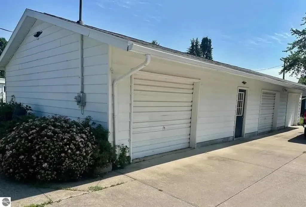 7880 W Cedar Lake Road Oscoda Charter Township MI 48750