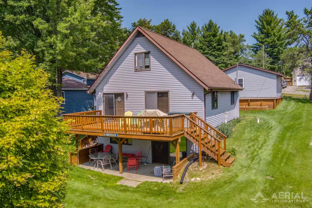 1984 N Ogemaw Trail Churchill Township MI 48661