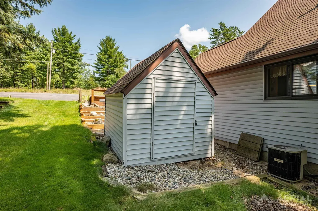 1984 N Ogemaw Trail Churchill Township MI 48661