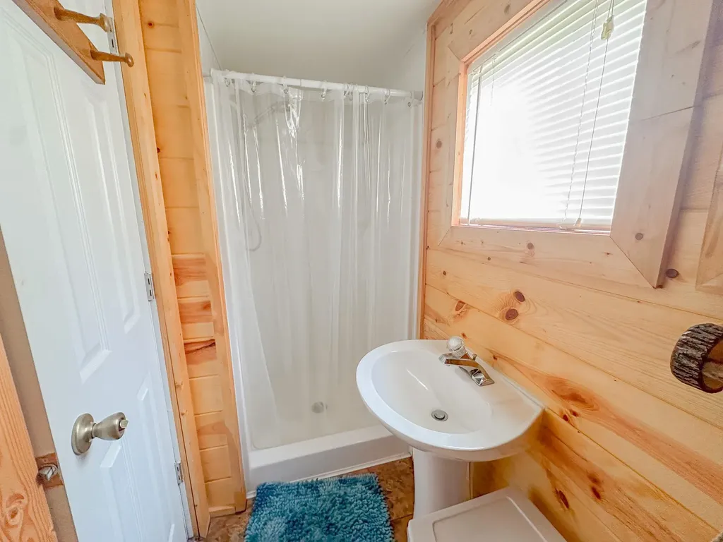 6482 W Houghton Lake Drive Roscommon Township MI 48629