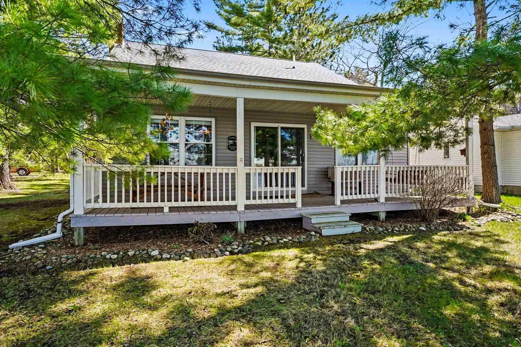 6591 Loud Drive Oscoda Charter Township MI 48750