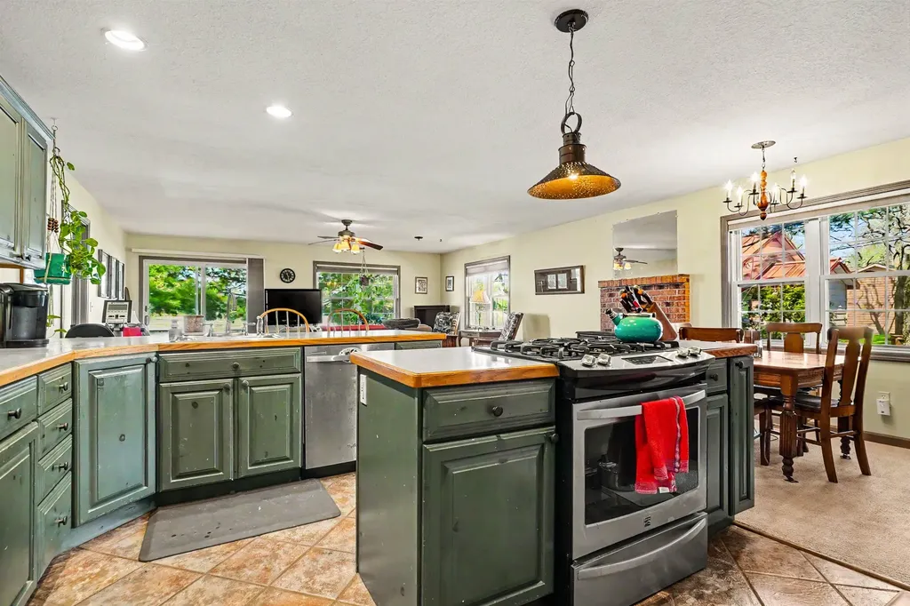 6591 Loud Drive Oscoda Charter Township MI 48750