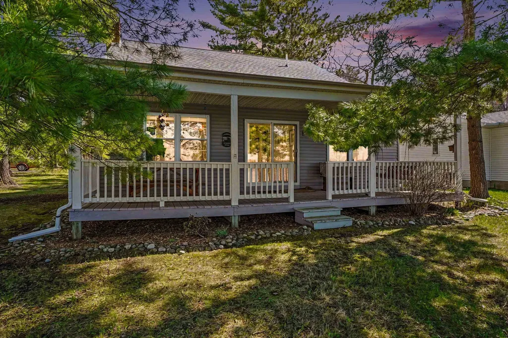 6591 Loud Drive Oscoda Charter Township MI 48750