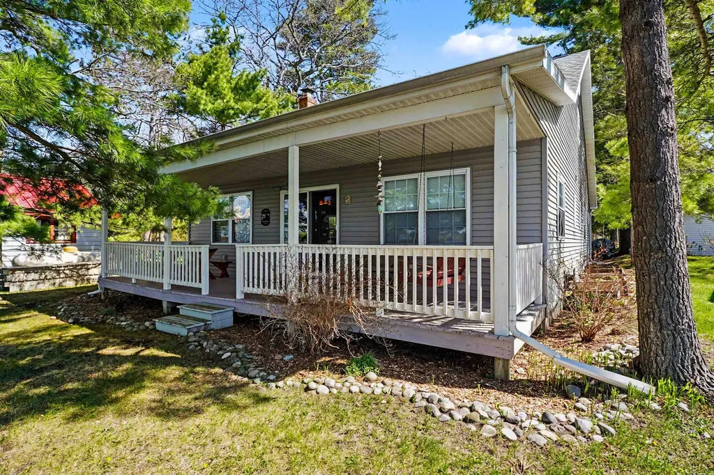 6591 Loud Drive Oscoda Charter Township MI 48750