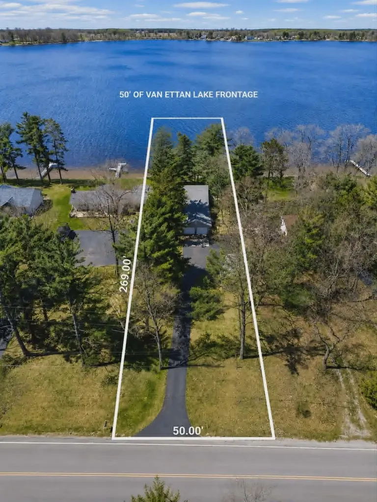6591 Loud Drive Oscoda Charter Township MI 48750