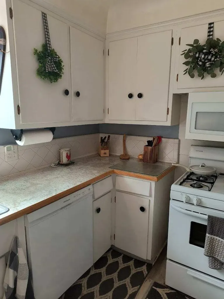 24686 Donald Drive Redford Charter Township MI 48239