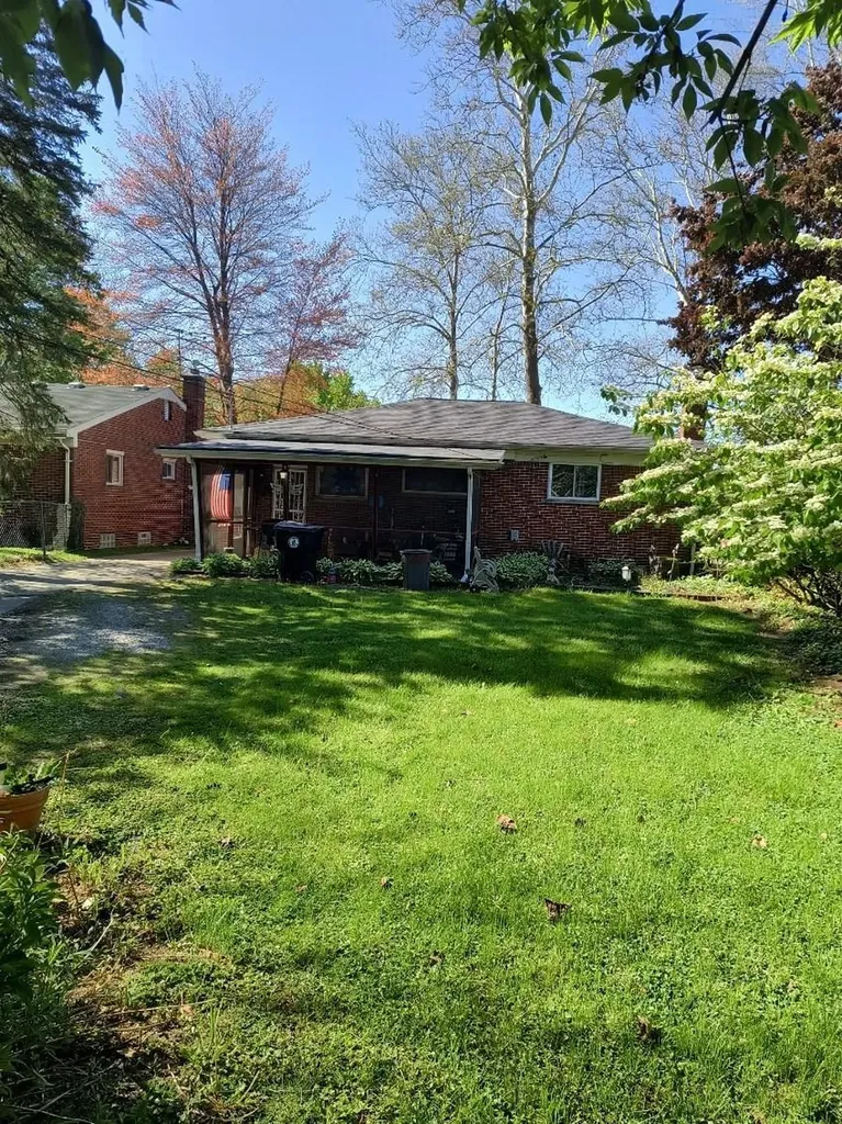 24686 Donald Drive Redford Charter Township MI 48239