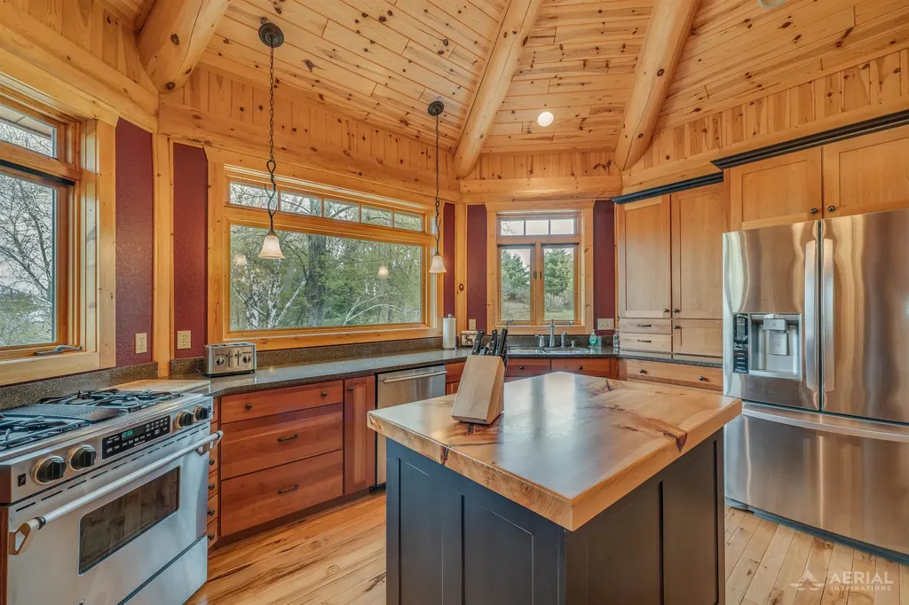 5565 Rau Road Edwards Township MI 48661