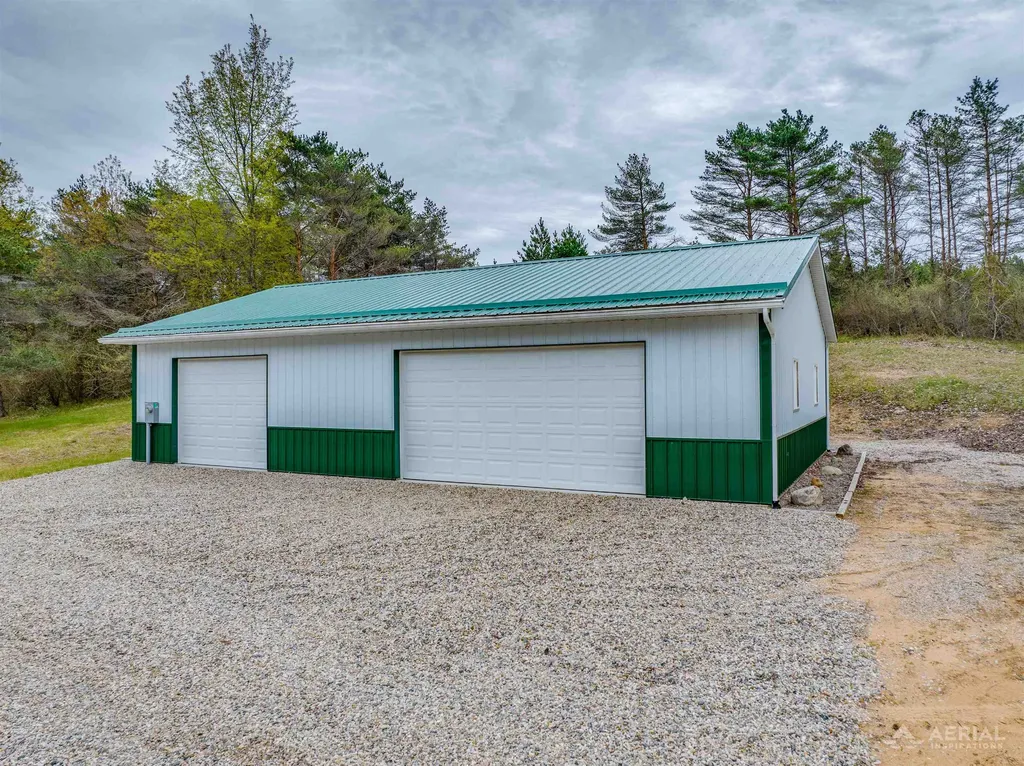 5565 Rau Road Edwards Township MI 48661