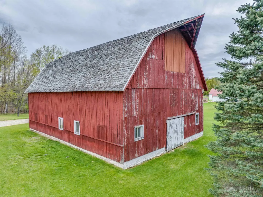 5565 Rau Road Edwards Township MI 48661