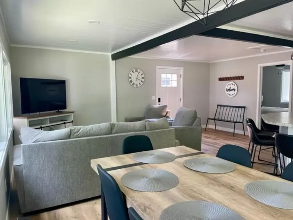 399 N Huron Whitney Township MI 48703
