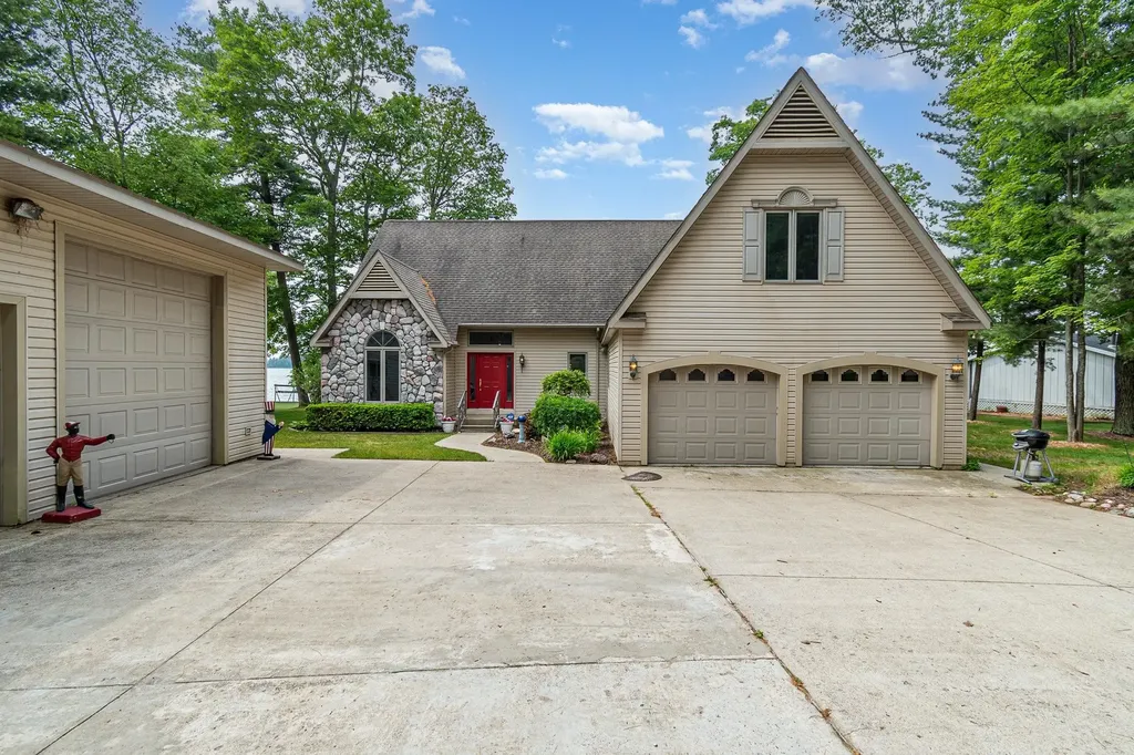 7435 Loud Drive Oscoda Charter Township MI 48750