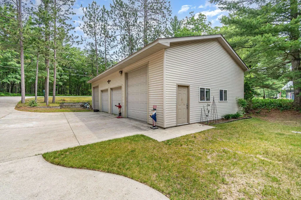 7435 Loud Drive Oscoda Charter Township MI 48750