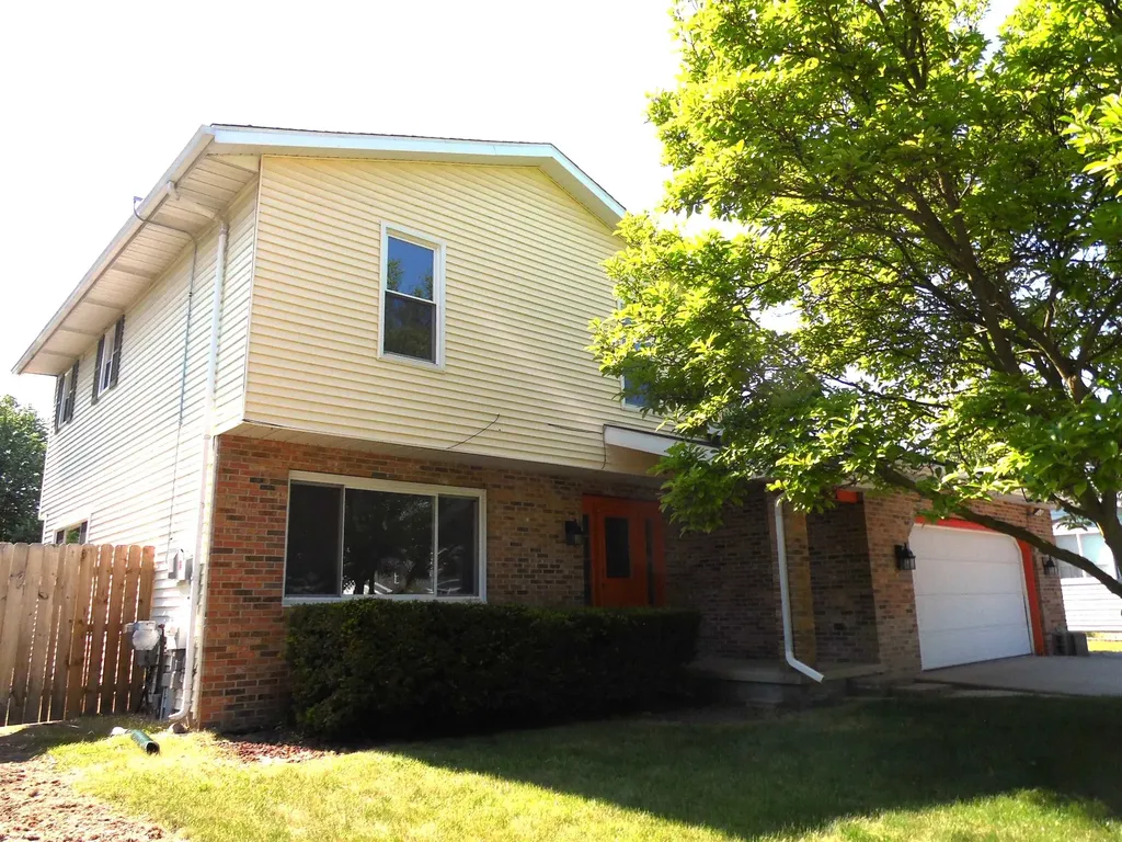 1191 N Frost Drive Saginaw Charter Township MI 48638