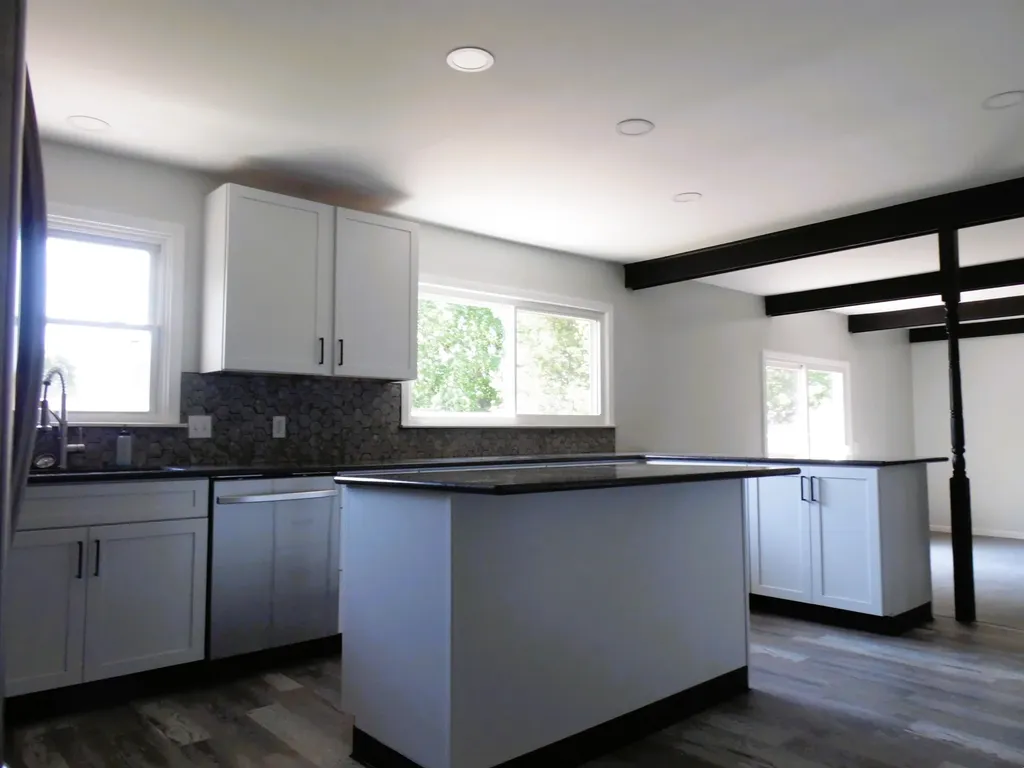 1191 N Frost Drive Saginaw Charter Township MI 48638