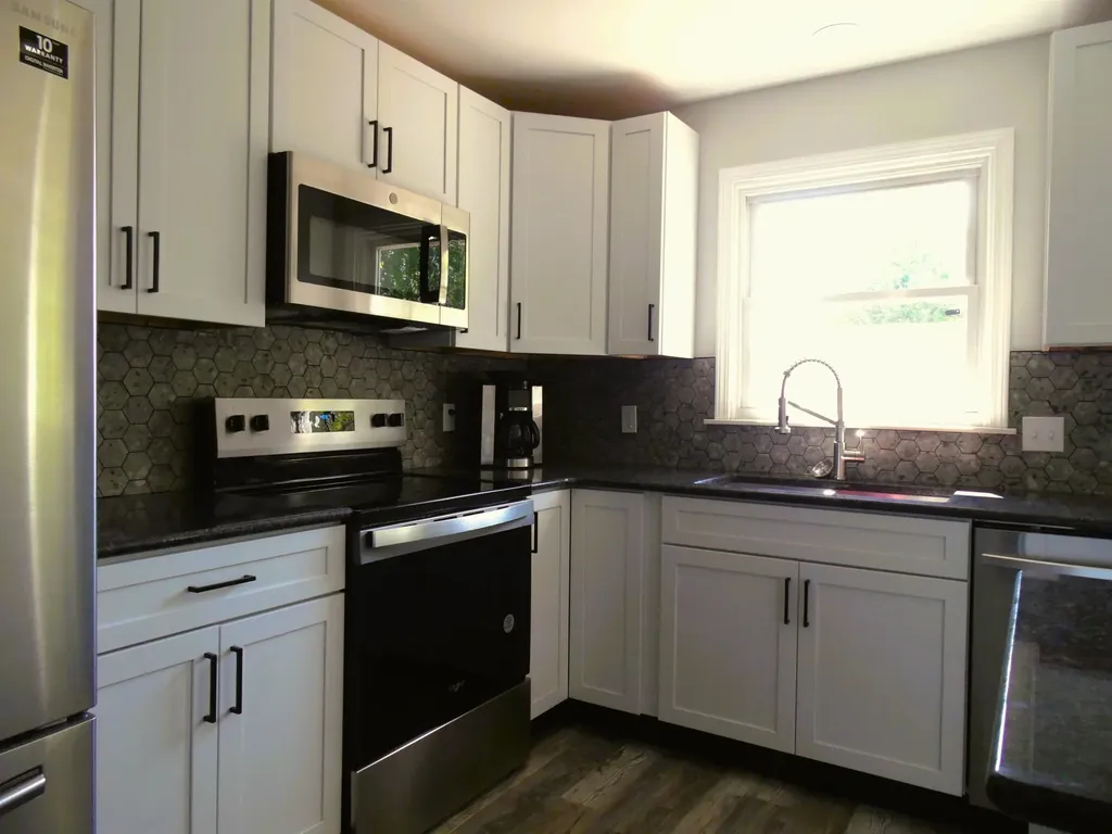 1191 N Frost Drive Saginaw Charter Township MI 48638