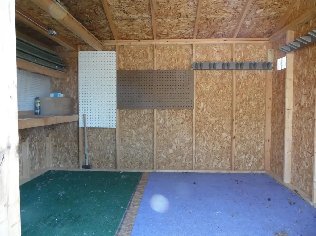 1191 N Frost Drive Saginaw Charter Township MI 48638