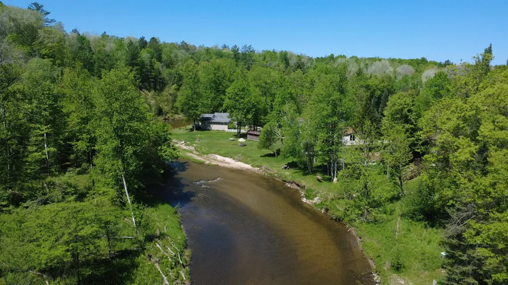 1456 Rifle River Drive Mills Township MI 48756