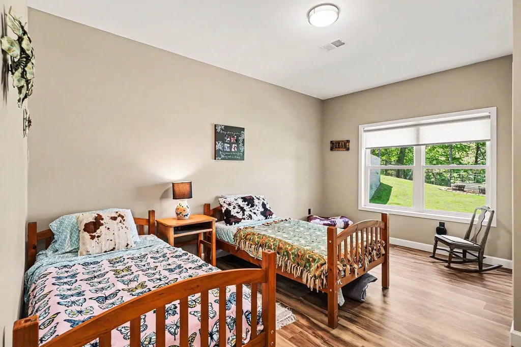 1735 Iroquois Trail Grant Township MI 48748