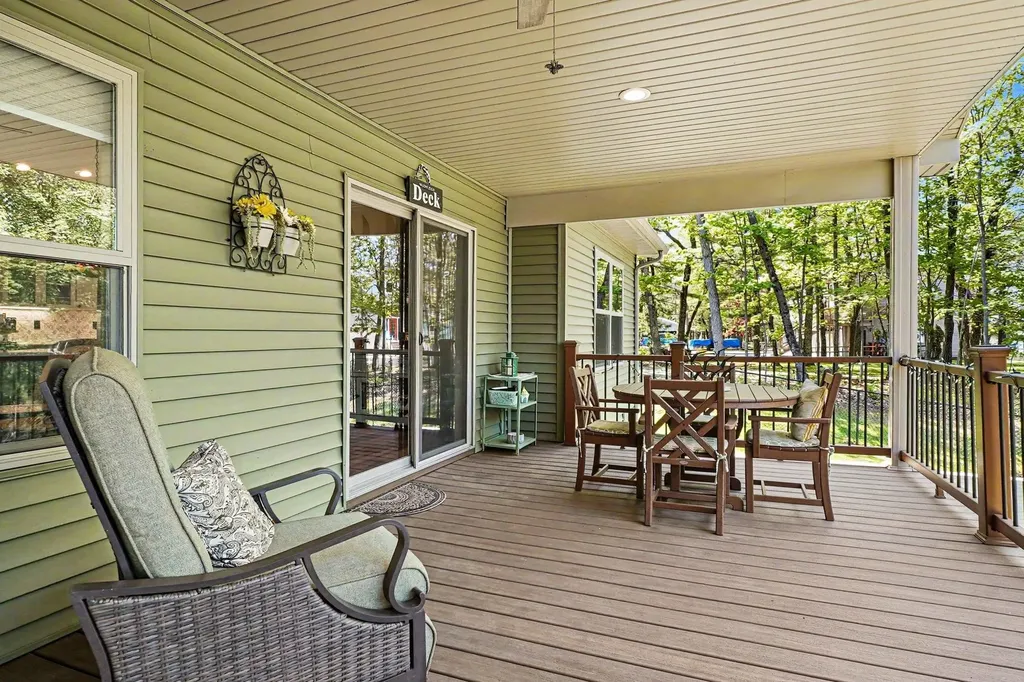 1735 Iroquois Trail Grant Township MI 48748