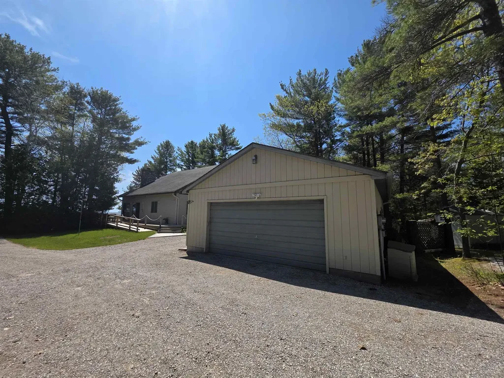 3694 N Us-23 Oscoda Charter Township MI 48750