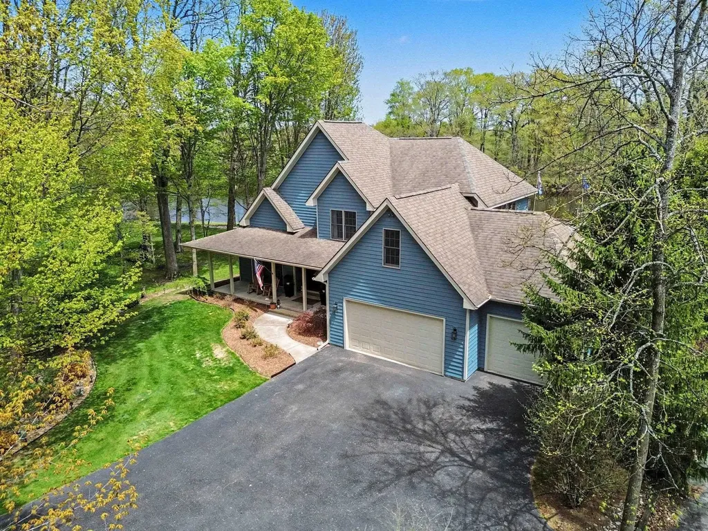 4364 Pointe Place Oscoda Charter Township MI 48750