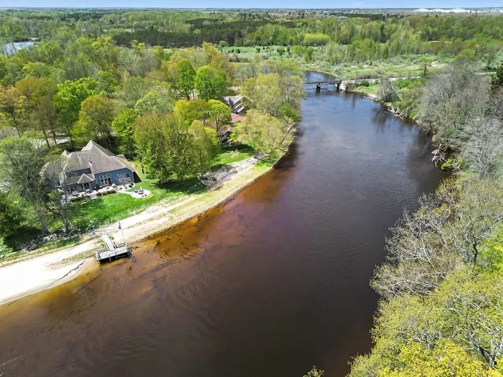 4364 Pointe Place Oscoda Charter Township MI 48750