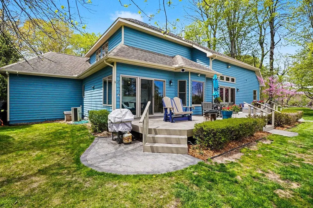 4364 Pointe Place Oscoda Charter Township MI 48750