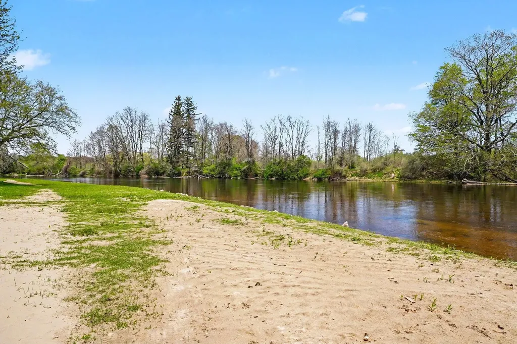 4364 Pointe Place Oscoda Charter Township MI 48750
