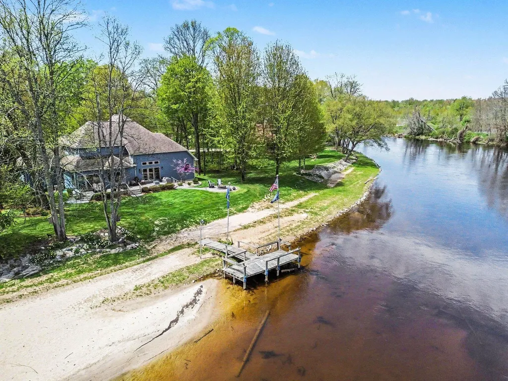 4364 Pointe Place Oscoda Charter Township MI 48750