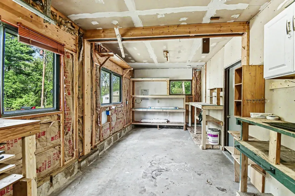 4359 Deerland Road Oscoda Charter Township MI 48750