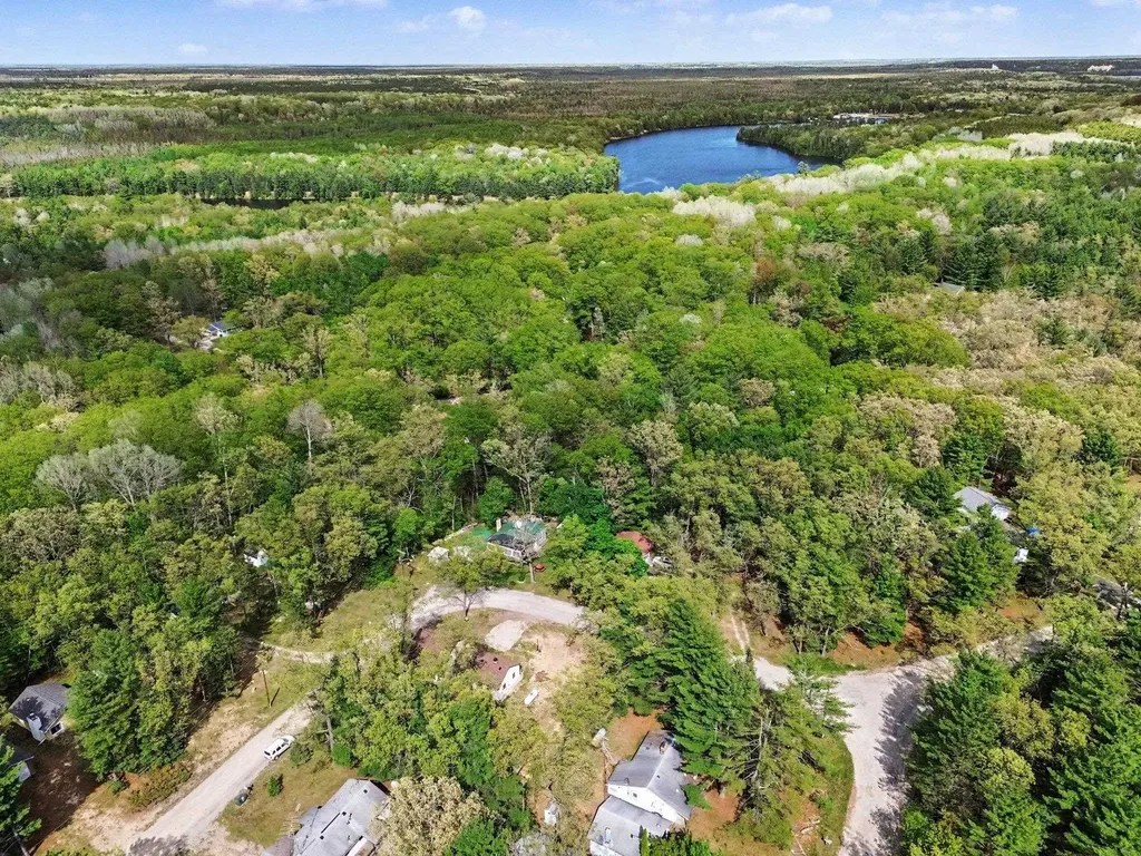 4359 Deerland Road Oscoda Charter Township MI 48750