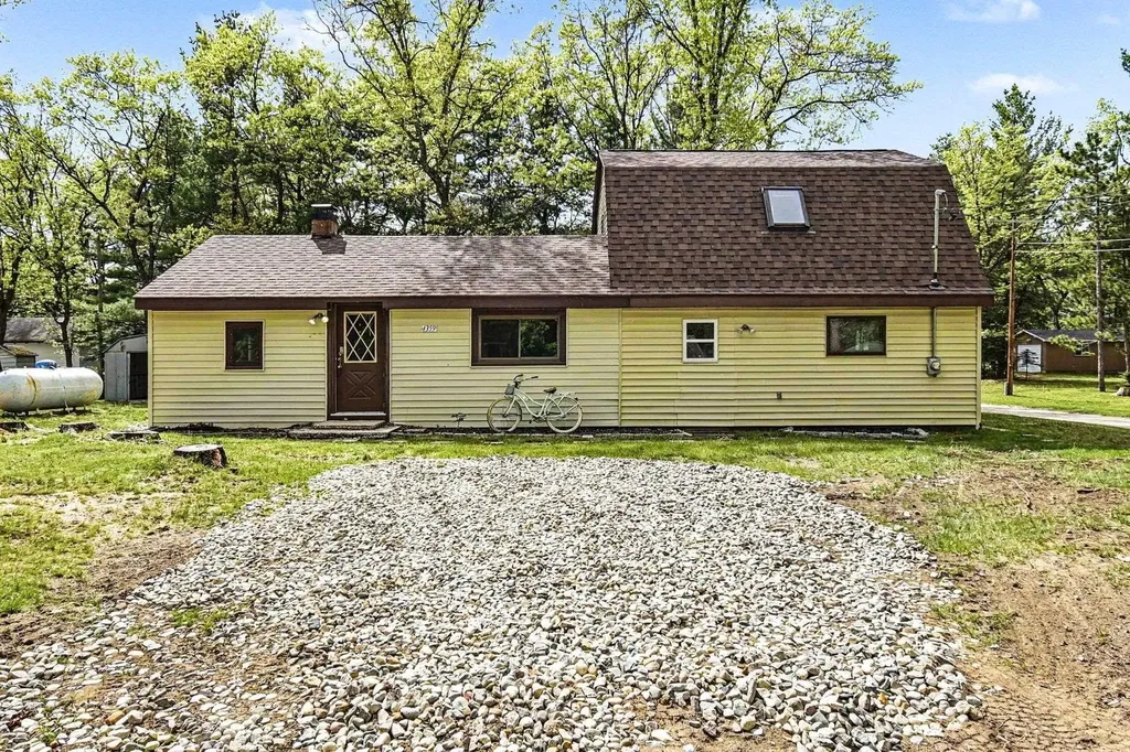 4359 Deerland Road Oscoda Charter Township MI 48750