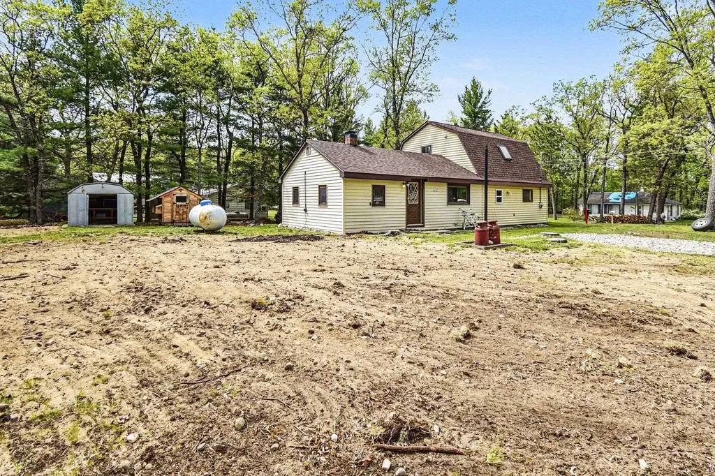 4359 Deerland Road Oscoda Charter Township MI 48750