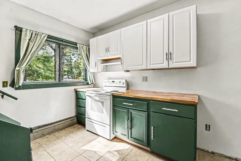 4359 Deerland Road Oscoda Charter Township MI 48750