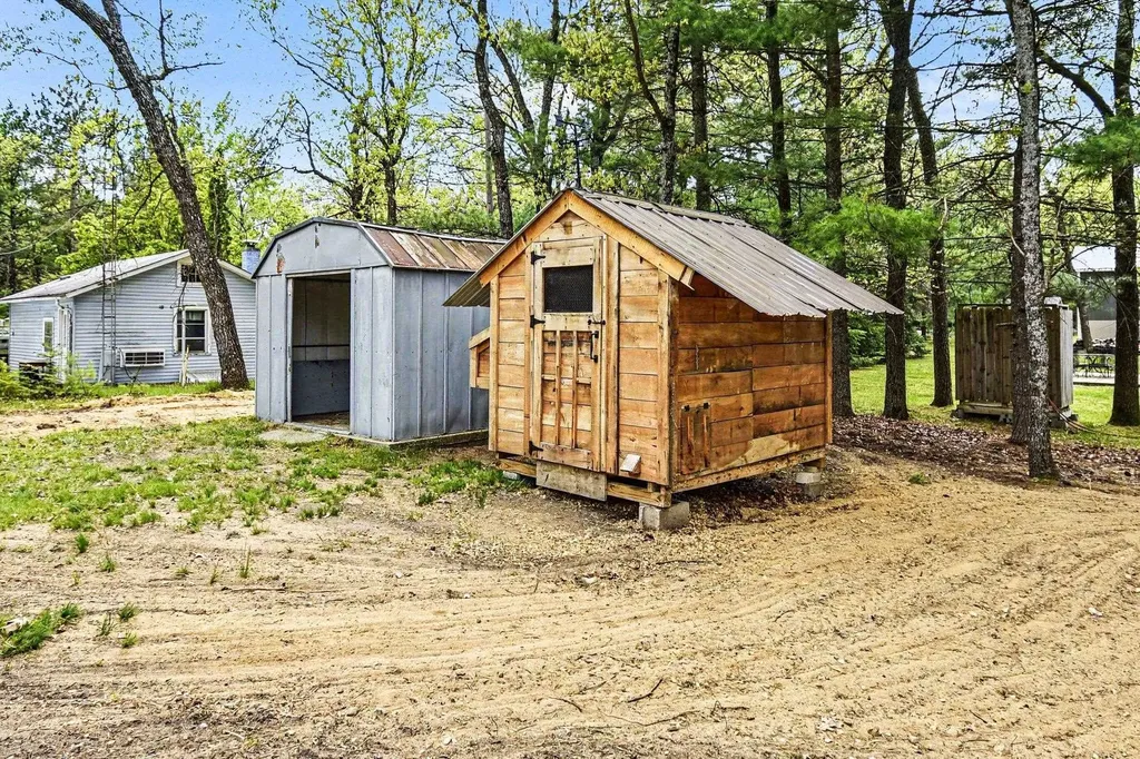 4359 Deerland Road Oscoda Charter Township MI 48750