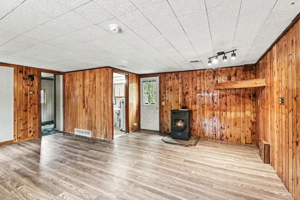 4359 Deerland Road Oscoda Charter Township MI 48750