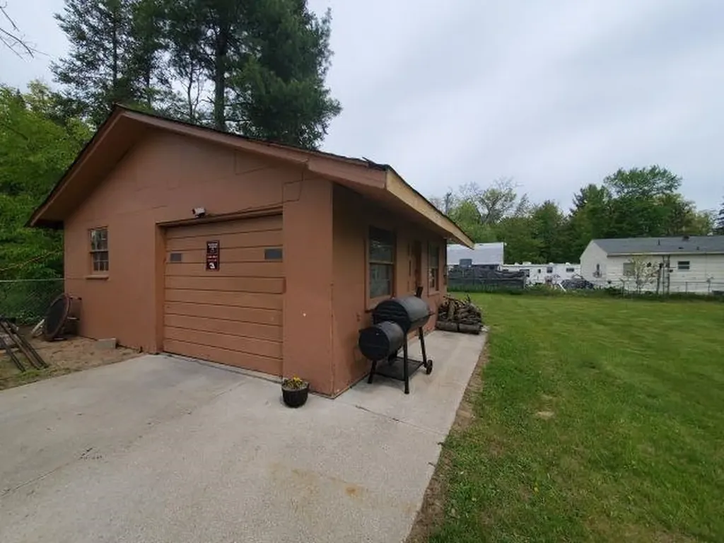 5340 Mills Drive Mills Township MI 48756