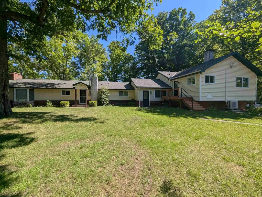 1620 N Michigan Arenac Township MI 48749