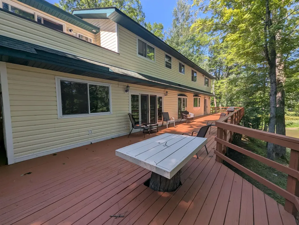 1620 N Michigan Arenac Township MI 48749