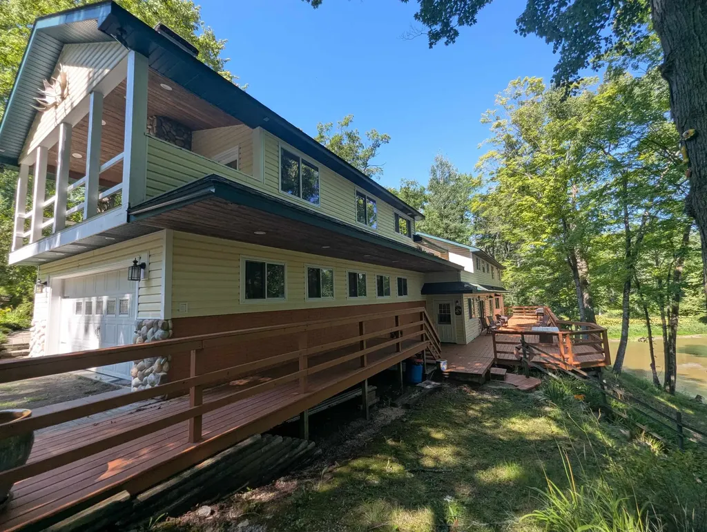 1620 N Michigan Arenac Township MI 48749