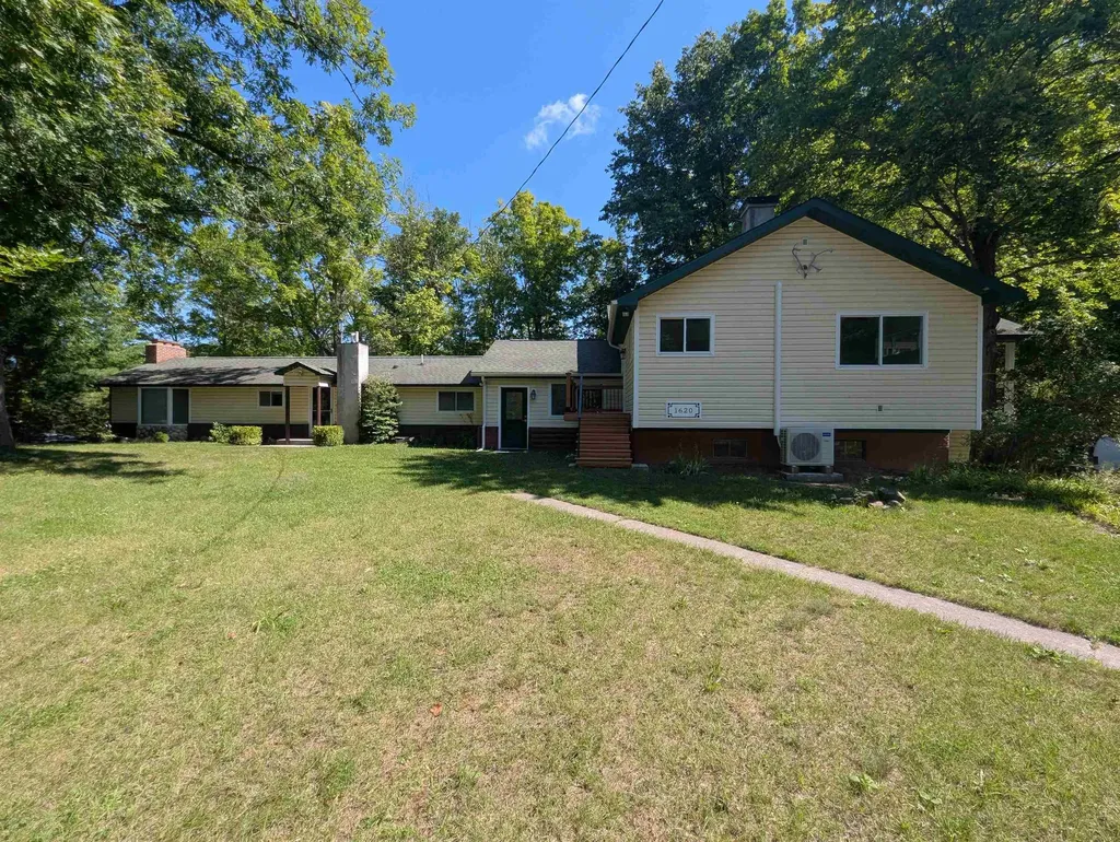 1620 N Michigan Arenac Township MI 48749