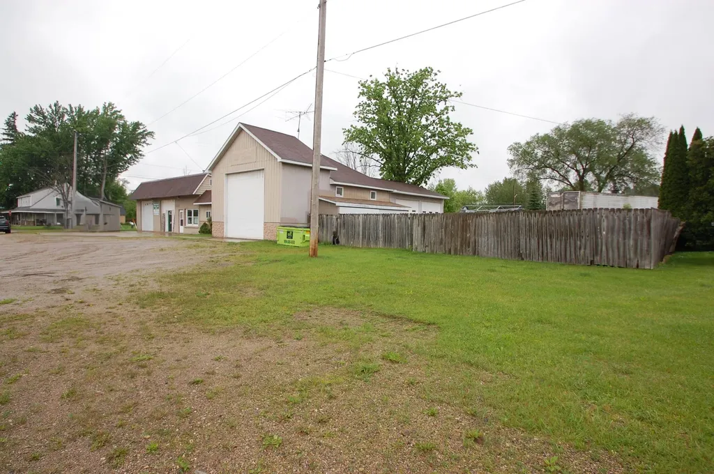 1486 N M-76 Moffatt Township MI 48610
