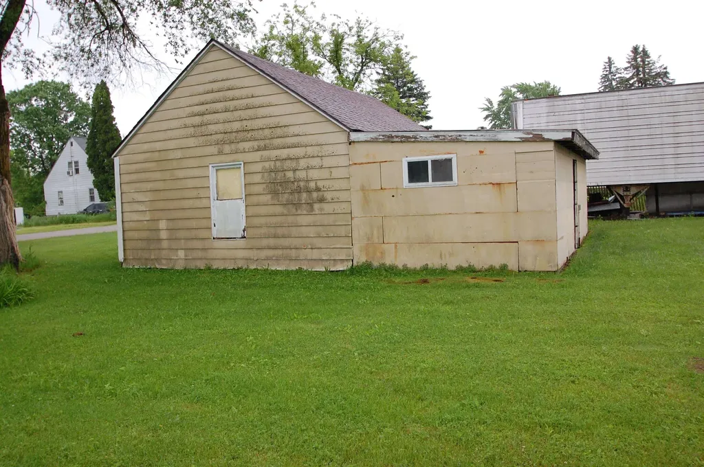 1486 N M-76 Moffatt Township MI 48610