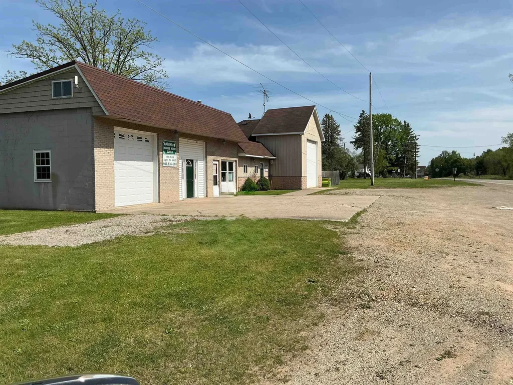 1486 N M-76 Moffatt Township MI 48610