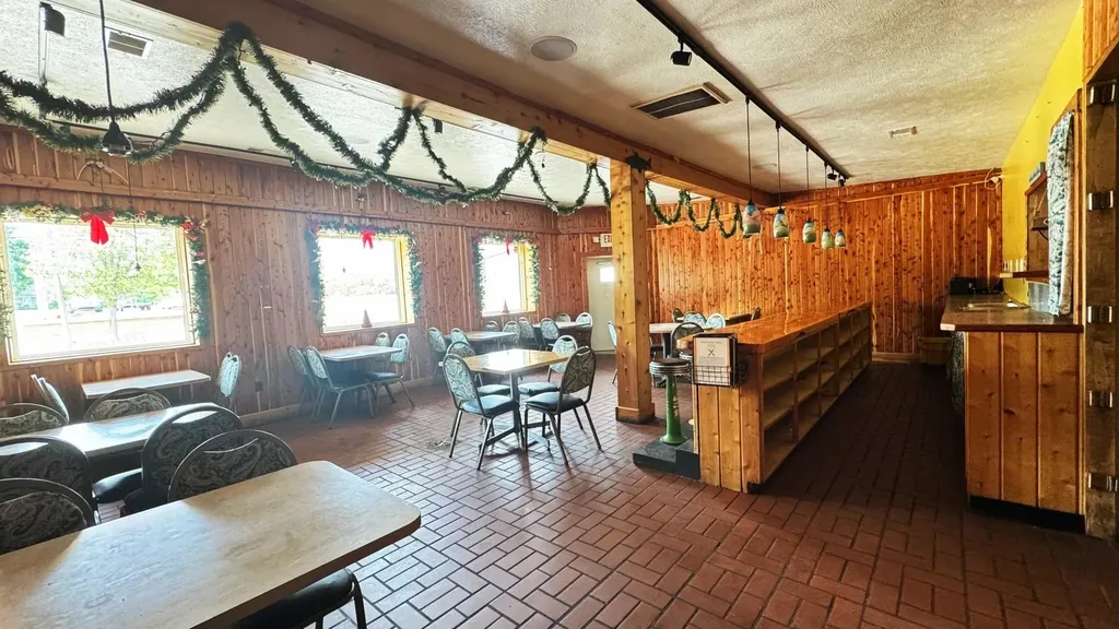 201 W 7th Street Evart Township MI 49631