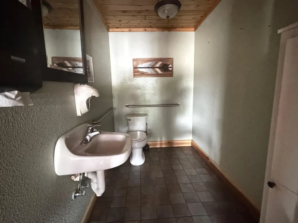 201 W 7th Street Evart Township MI 49631
